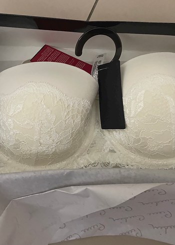 Pierre Cardin diğer