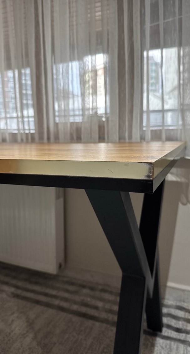 Ahşap masa - Görsel 4