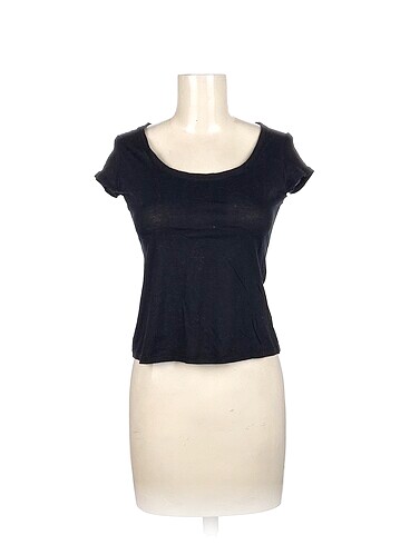 Mango T-shirt %70 İndirimli.