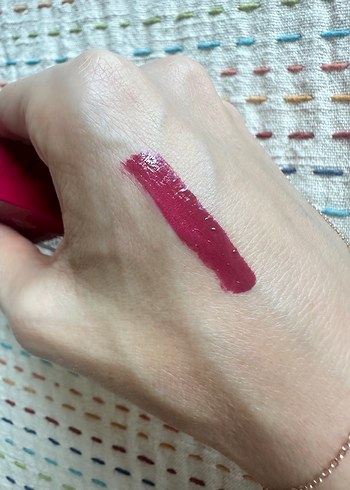 Beden bordo Renk Maybelline Superstay Burgundy Ruj