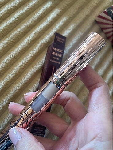 Charlotte Tilbury kapatıcı