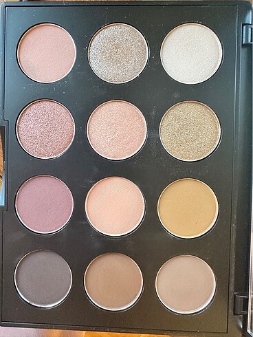  Beden MAC Artiste palet Nude Model