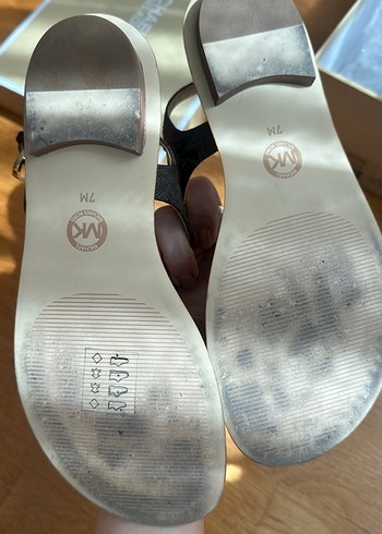 37 Beden Michael Kors Kahverengi Deri Çiçekli Sandalet