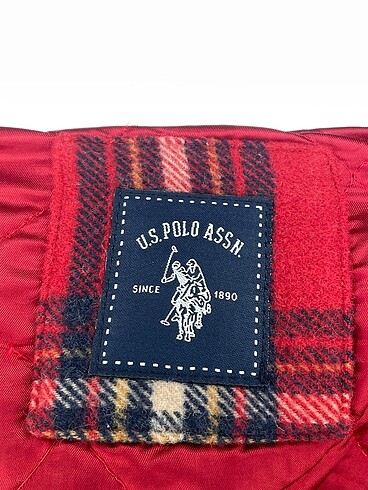 40 Beden kırmızı Renk U.S Polo Assn. Kaban %70 İndirimli.