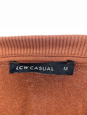 m Beden çeşitli Renk LC Waikiki T-shirt %70 İndirimli.
