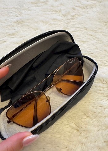 Vogue Minimalist Kadın Güneş Gözlüğü - Görsel 5