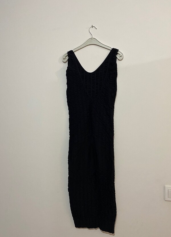 Siyah likralı kumaş midi etek- diz altı. Slim fit, dalgıç kumaş - Görsel 4