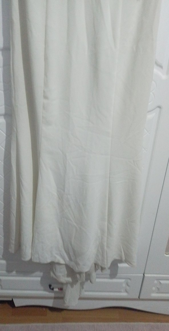 Dantel İşlemeli Beyaz Gelinlik - Görsel 2