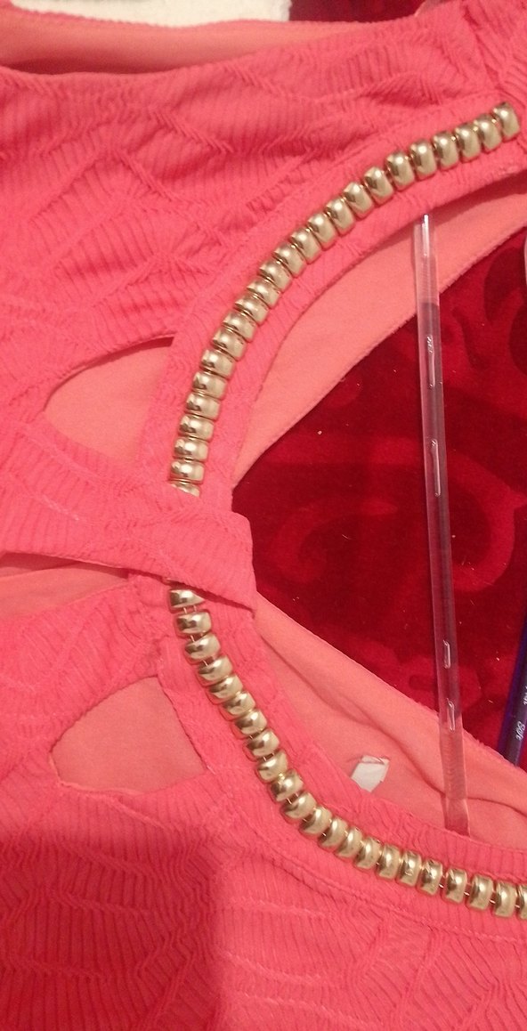 Zincir Detaylı Pembe V Yaka Midi Elbise - Görsel 4