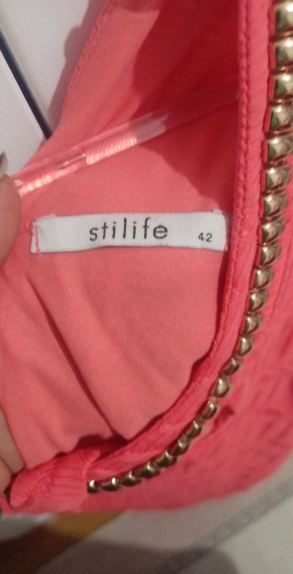 Zincir Detaylı Pembe V Yaka Midi Elbise - Görsel 3