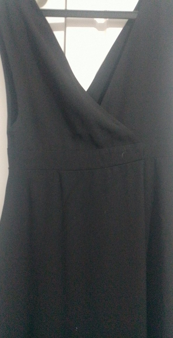 Siyah V Yakalı Uzun Kolsuz Kadın Elbise - Görsel 2
