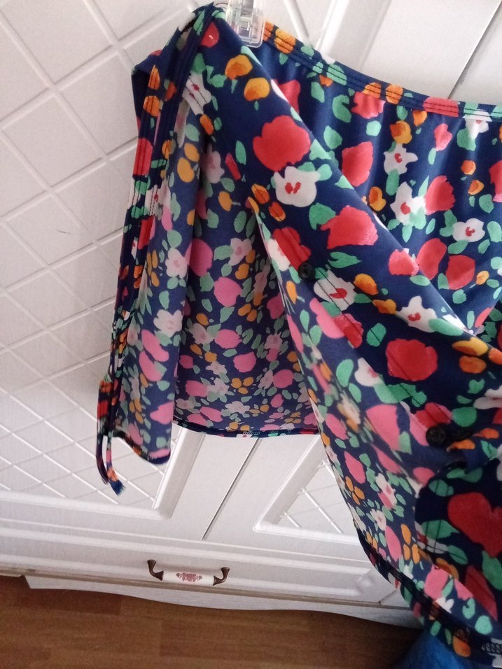 Çiçek Desenli mayo üst - Görsel 2