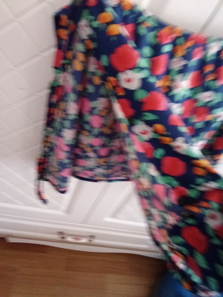 Çiçek Desenli mayo üst - Görsel 3