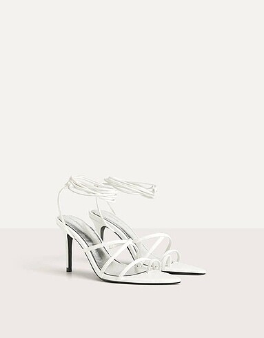 Bershka topuklu sandalet