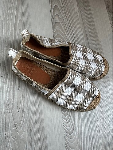 Zara Hasır sandalet