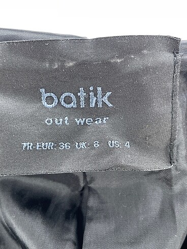 36 Beden siyah Renk Batik Mont %70 İndirimli.