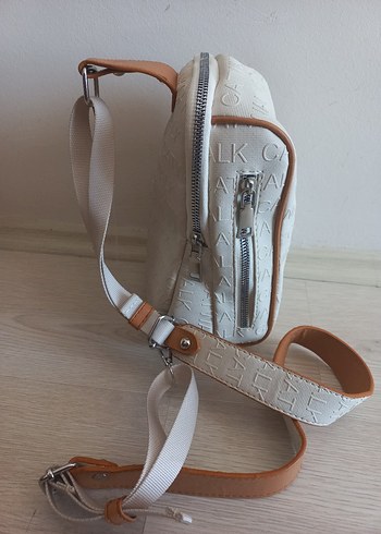 Bej Deri Kadın Sırt Çantası Catwalk - Görsel 3