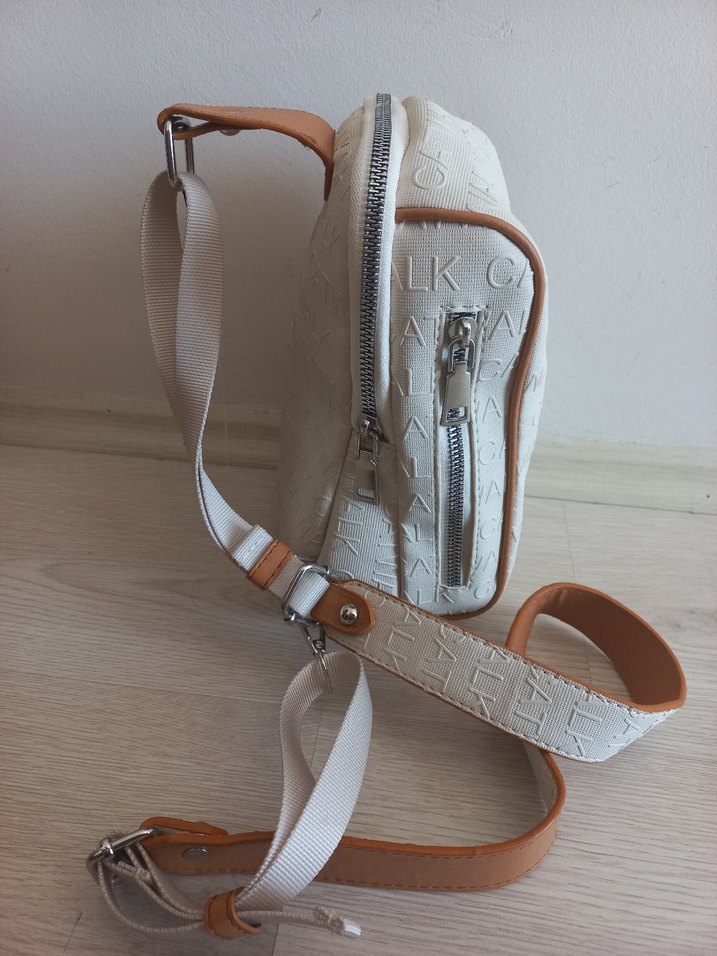 Bej Deri Kadın Sırt Çantası Catwalk - Görsel 3