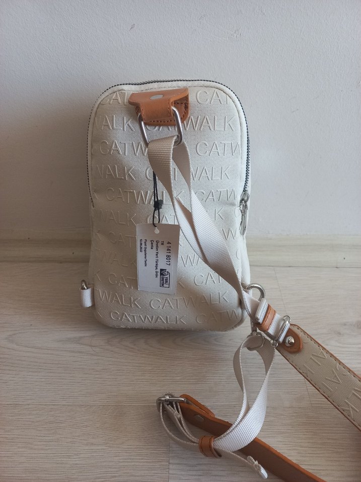 Bej Deri Kadın Sırt Çantası Catwalk - Görsel 2