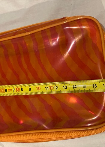 Clinique  Fermuarlı Makyaj Çantası - Görsel 3