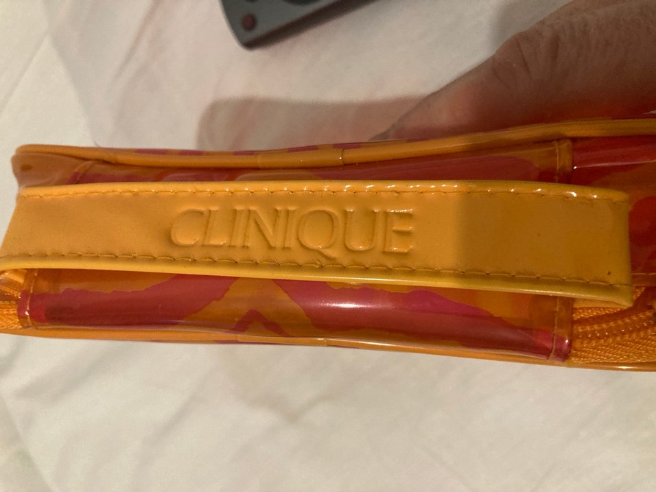 Clinique  Fermuarlı Makyaj Çantası - Görsel 5