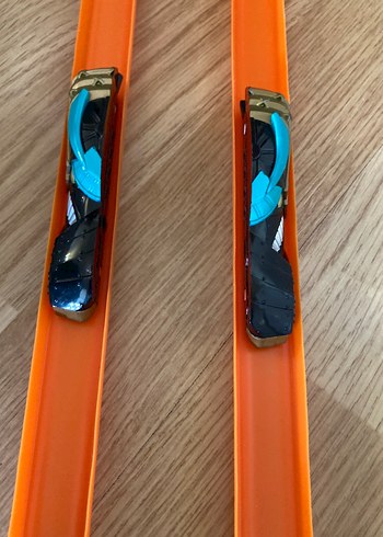  Hotwheels Yarış parkuru sprit speeders ve araba
