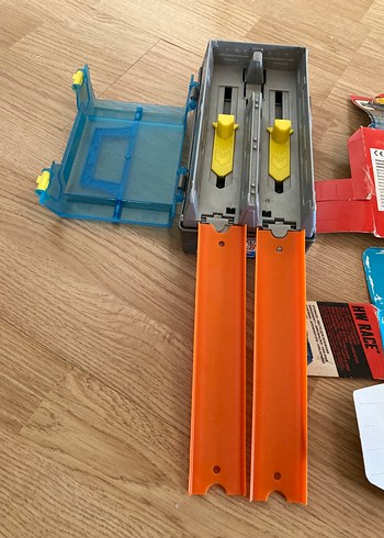  Hot Wheels Mavi Oyuncak Araba Yarış Seti