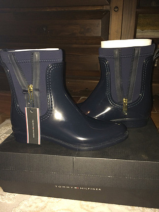 39 Beden lacivert Renk Tommy Hilfiger Sifir Urun Bot