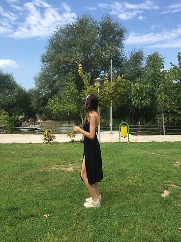 Trendyol & Milla Sırt Dekolteli Siyah Elbise
