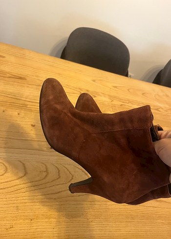 Kahverengi Süet Tokalı Stiletto Bot