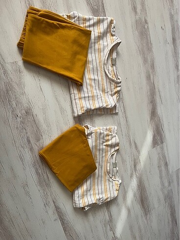 5 Yaş Beden sarı Renk 2 takım pijama