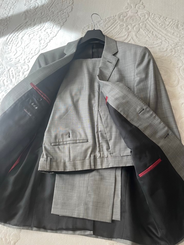 Gri Düğmeli Erkek Takım Elbise - Görsel 3