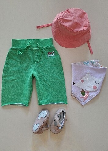 LC Waikiki Kız bebek şort şapka önlük 