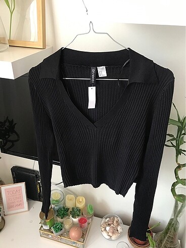 H&M yakalı lastik örgülü üst