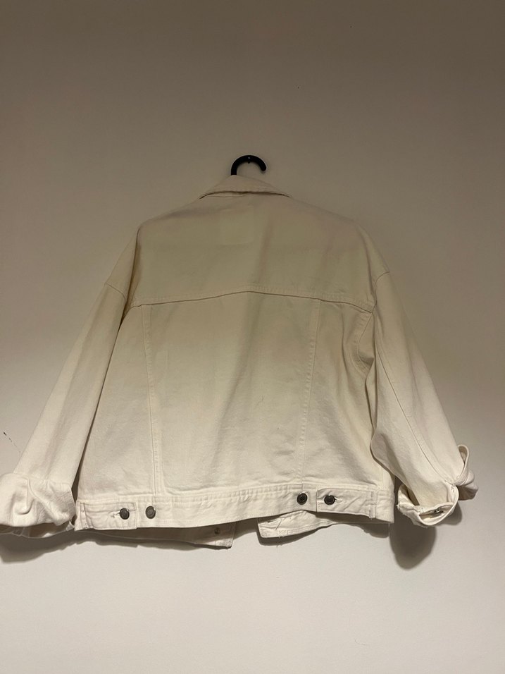 Beyaz Düğmeli Kadın Kot Ceket - Görsel 2