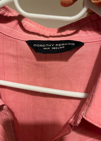 Düğmeli Pembe V Yaka Gömlek - Görsel 3