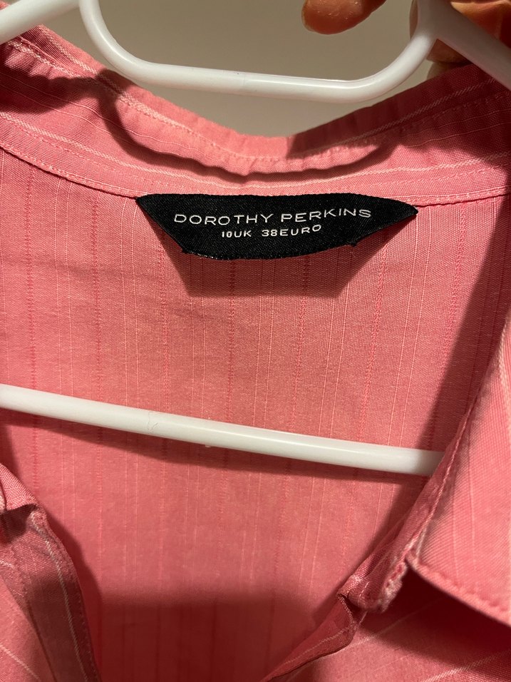 Düğmeli Pembe V Yaka Gömlek - Görsel 3