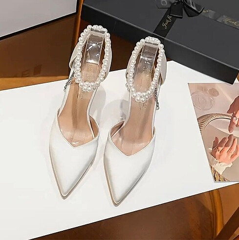 İNCİLİ STILETTO