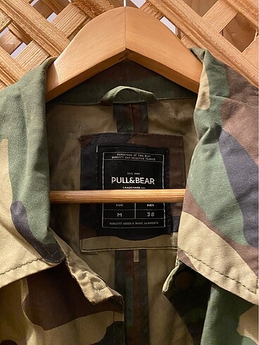 Pull and Bear Yağmurluk