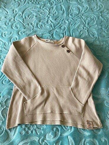 Bej uzun kollu düğmeli sweat
