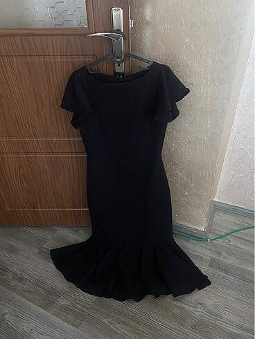 Siyah Midi Fırfırlı elbise
