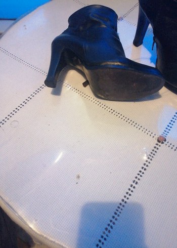 Kadın Siyah Deri Topuklu Bot - Görsel 3