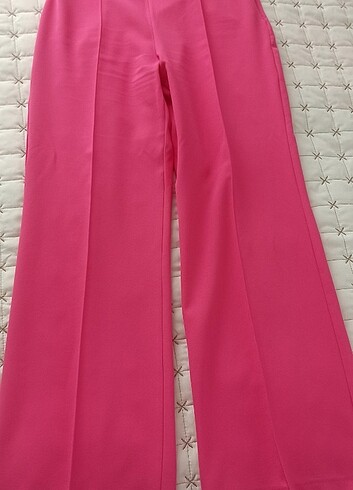 Pembe pantolon 