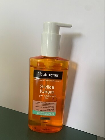 Neutrogena sivilce karşıtı yüz yıkama jeli
