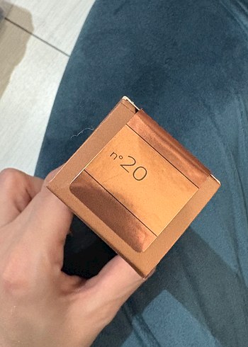 Note Cosmetics Sunglow Fondöten SPF 15 - 20 Orta - Görsel 3