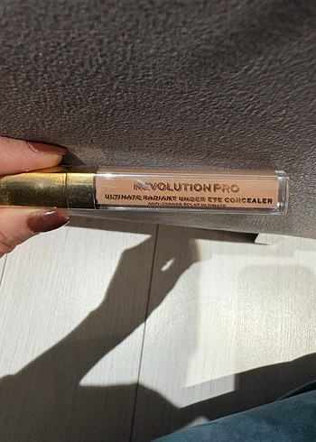 Revolution Pro Ultimate Radiant Kapatıcı - c5 - Görsel 3