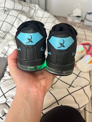 30 Beden siyah Renk Işıklı erkek çocuk spor ayakkabı