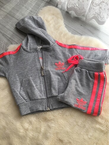 Bebek Adidas eşofman takımı