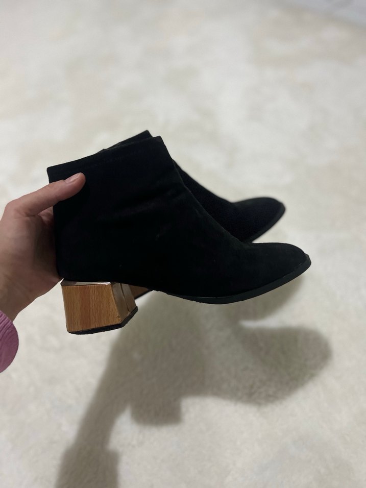 Siyah Süet Kürklü Kadın topuklu Bot - Görsel 2