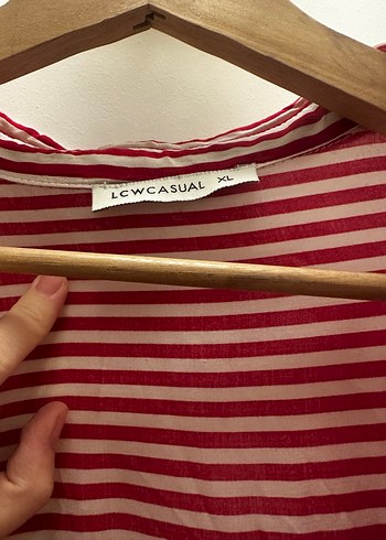 Kırmızı Çizgili Uzun Kollu Kadın Gömlek - Görsel 4